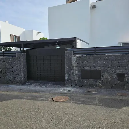 Casa Los Volcanes a primera línea del mar-2